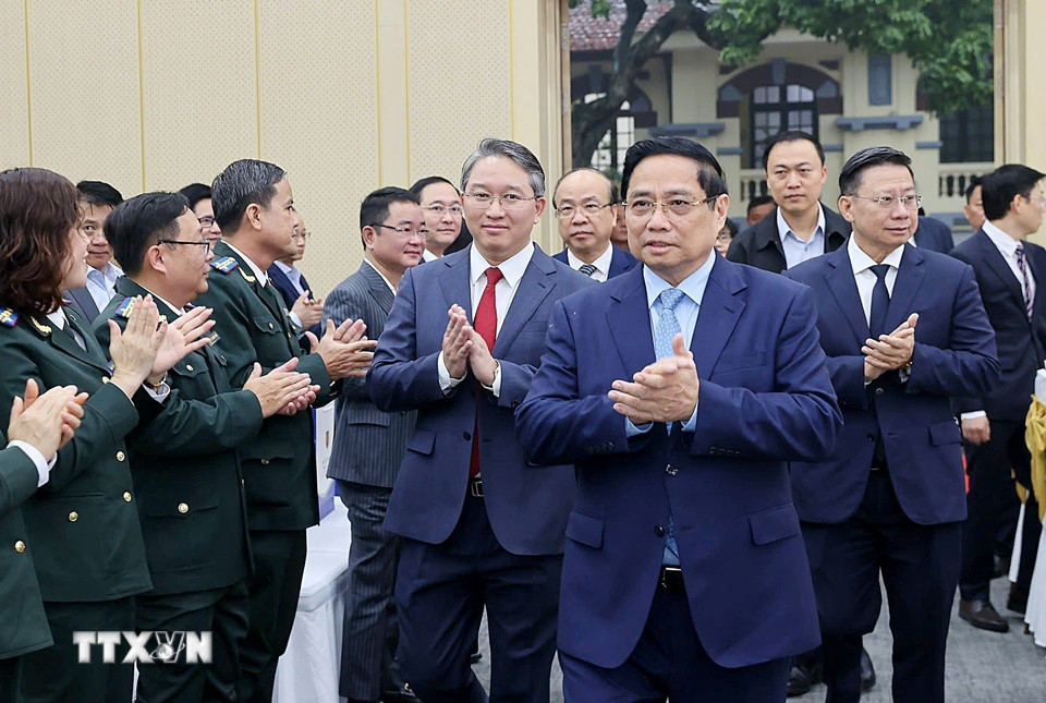 Thủ tướng Phạm Minh Chính đến dự Hội nghị toàn quốc tổng kết công tác Tư pháp năm 2025. (Ảnh: Dương Giang/TTXVN)