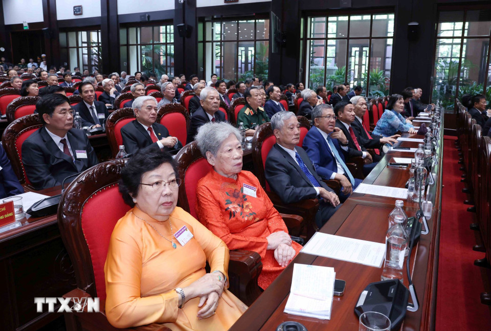 Các đại biểu dự buổi gặp mặt. (Ảnh: Thống Nhất/TTXVN)