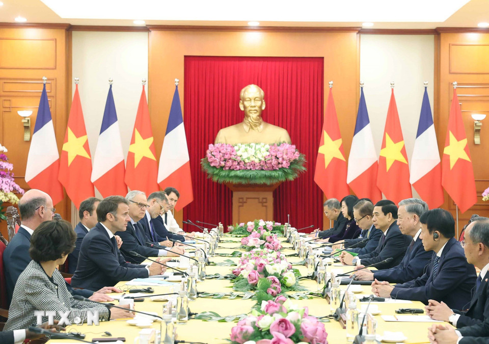 Tổng Bí thư Tô Lâm tiếp Tổng thống Pháp Emmanuel Macron. (Ảnh: Thống Nhất/TTXVN)