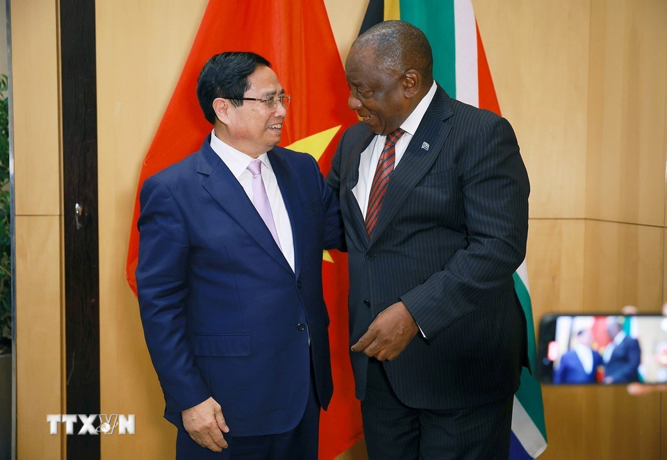 Thủ tướng Phạm Minh Chính hội kiến Tổng thống Cộng hòa Nam Phi, Chủ tịch G20 năm 2025, Matamela Cyril Ramaphosa. (Ảnh: Dương Giang/TTXVN)