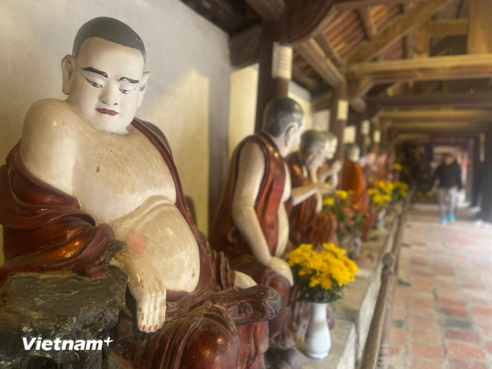 Khuôn viên chùa gồm các hạng mục như tam quan, tiền đường, thượng điện, nhà thờ đức vua Thần Nông, nhà Tổ, nhà Mẫu... (Ảnh: Vietnam+)