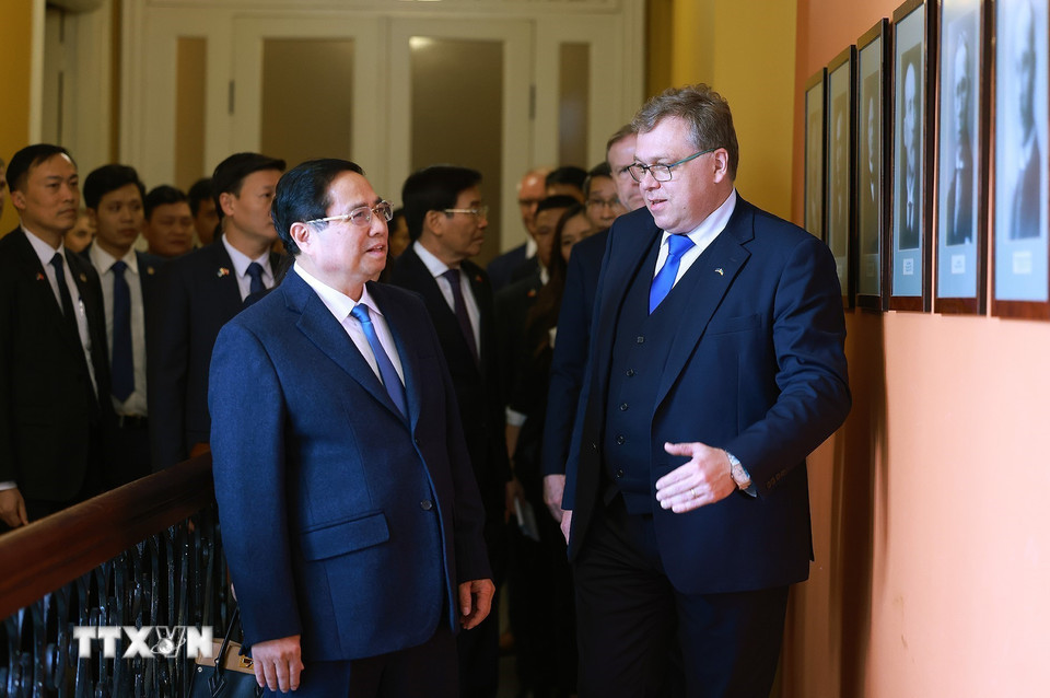 Thủ tướng Phạm Minh Chính hội kiến Chủ tịch Quốc hội Estonia Lauri Hussar. (Ảnh: Dương Giang/TTXVN)