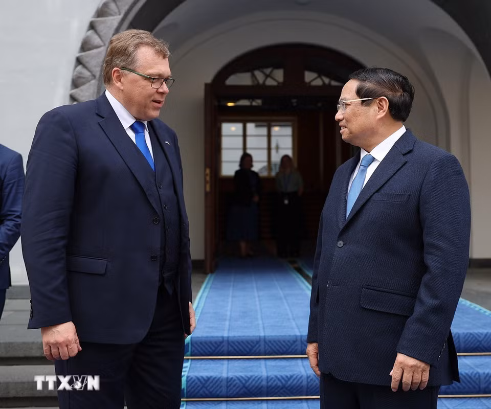 Thủ tướng Phạm Minh Chính hội kiến Chủ tịch Quốc hội Estonia Lauri Hussar. (Ảnh: Dương Giang/TTXVN)