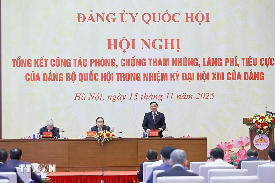 Phó Bí thư Đảng ủy Quốc hội, Phó Chủ tịch Quốc hội Nguyễn Khắc Định phát biểu. (Ảnh: Doãn Tấn/TTXVN)