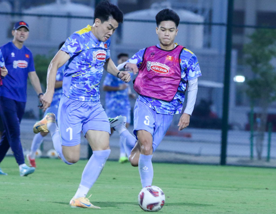 U23 Việt Nam bước vào buổi tập thứ 2 tại Qatar. (Nguồn: VFF)