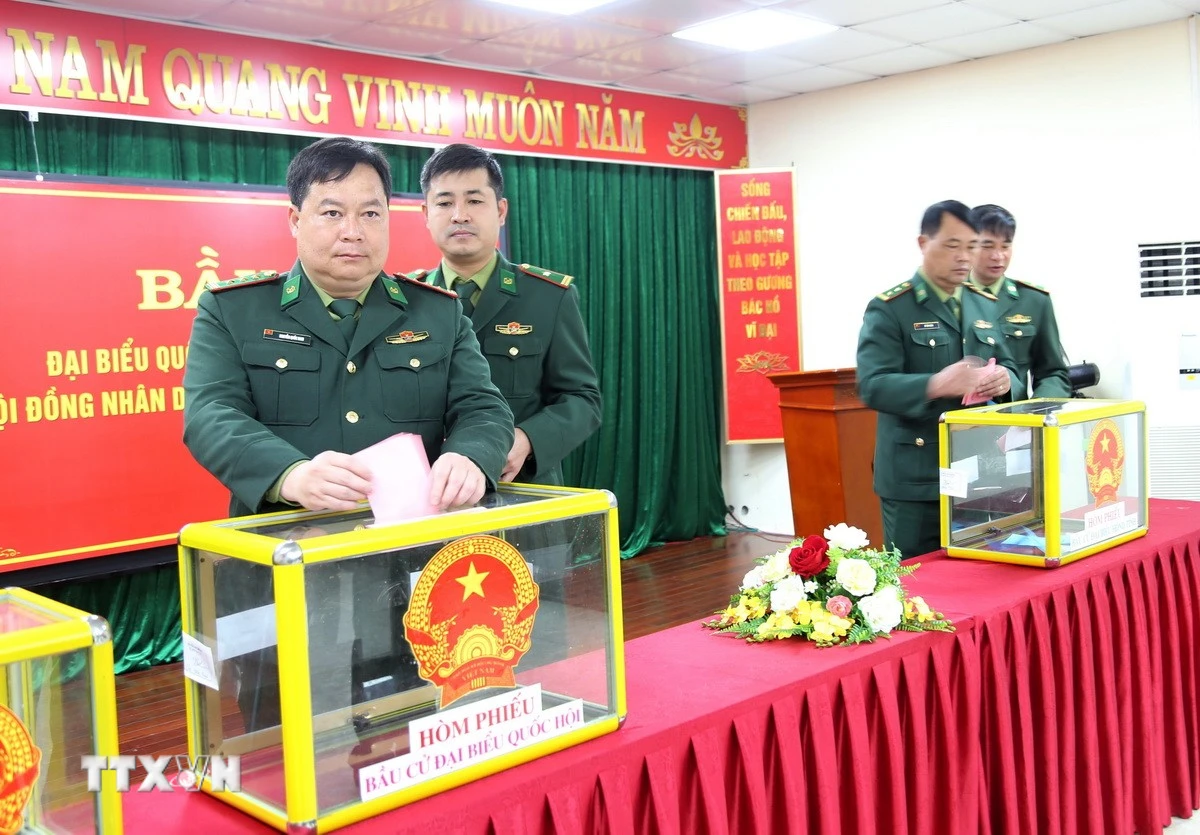 Công bố kết quả bầu cử Hội đồng Nhân dân tại Quảng Ninh và Quảng Ngãi