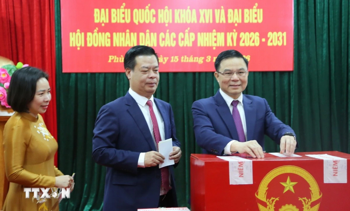 Cử tri Thành phố Cảng rạng rỡ trong ngày hội của niềm tin và đoàn kết