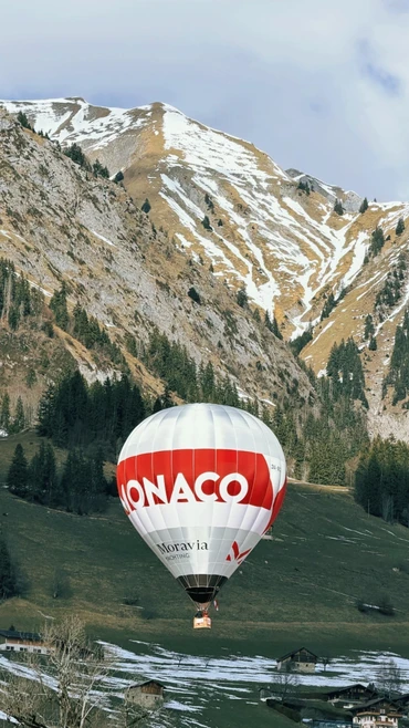 Mãn nhãn lễ hội khinh khí cầu ở Thụy Sĩ