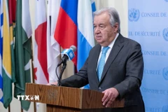 Tổng thư ký Liên hợp quốc Antonio Guterres trong cuộc họp báo tại New York, Mỹ ngày 17/12/2025. (Ảnh: THX/TTXVN)