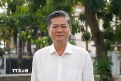 Ông Nguyễn Văn Định, Bí thư Đảng ủy, Chủ tịch HĐND xã Đốc Binh Kiều (Đồng Tháp), góp ý về phát triển nguồn nhân lực. (Ảnh: Nhựt An/TTXVN)