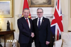 Tổng Bí thư Tô Lâm và Thủ tướng Liên hiệp Vương quốc Anh và Bắc Ireland Keir Starmer. (Ảnh: Thống Nhất/TTXVN)