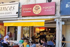 Một quán ăn của người Việt tại thành phố Haifa (miền Bắc Israel) đã mở cửa trở lại. (Ảnh: Thanh Bình/Vietnam+)