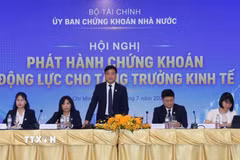 Phiên thảo luận về các quy định mới tại Nghị định số 200/2026/NĐ-CP về chào bán, giao dịch trái phiếu doanh nghiệp riêng lẻ. (Ảnh: Hứa Chung/TTXVN)