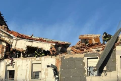 Lực lượng cứu hỏa giải cứu người dân sau vụ nổ ở Madrid. (Ảnh: Mjang xã hội X)