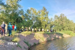 Một số học viên tại Cơ sở cai nghiện ma túy số 2 (đóng tại ấp Kiên Hảo, xã Mỹ Thuận Tỉnh An Giang) đã bỏ trốn khỏi nơi quản lý, nhưng bị lực lượng chức năng phát hiện, bắt đưa trở lại Cơ sở cai nghiện. (Ảnh: TTXVN phát)