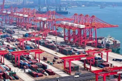 Quang cảnh cảng hàng hóa tại tỉnh Sơn Đông, Trung Quốc. (Ảnh: THX/TTXVN)