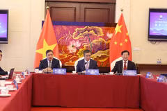 Đại sứ Việt Nam tại Trung Quốc Phạm Thanh Bình (giữa) phát biểu khai mạc Hội thảo. (Ảnh: Hải Yến/TTXVN)