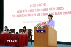 Bà Vũ Việt Trang, Ủy viên Ban Chấp hành Đảng bộ Chính phủ, Bí thư Đảng ủy, Tổng Giám đốc, Chủ tịch Liên Chi hội Nhà báo TTXVN phát biểu. (Ảnh: Tuấn Anh/TTXVN)