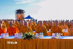 Chư tôn đức Hòa thượng Hội đồng chứng minh Giáo hội Phật giáo Việt Nam tại Đại lễ cầu quốc thái dân an trên đỉnh núi Bà Đen. (Ảnh: Minh Phú/TTXVN)