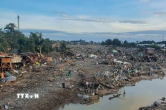 Siêu bão Kalmaegi gây ra thiệt hại nghiêm trọng trên diện rộng. (Ảnh: THX/TTXVN)