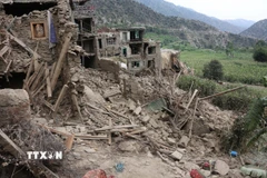 Cảnh đổ nát sau trận động đất tại Nurgal, tỉnh Kunar, Afghanistan. (Ảnh: THX/TTXVN)