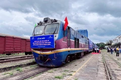 Trung Quốc đưa vào hoạt động tuyến tàu chở hàng kết nối với ASEAN