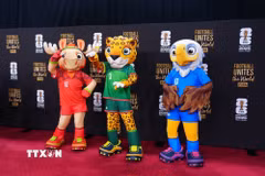 Các linh vật của World Cup 2026 ra mắt tại lễ bốc thăm (từ trái sang): Nai sừng tấm Canada, Báo đốm Mexico và Đại bàng đầu trắng Mỹ. (Ảnh: THX/TTXVN)