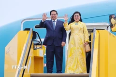 Thủ tướng Phạm Minh Chính và Phu nhân bắt đầu chuyến thăm chính thức Thụy Điển. (Ảnh: Dương Giang/TTXVN)