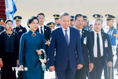 Lễ đón Tổng Bí thư, Chủ tịch nước Tô Lâm và Phu nhân tại sân bay quân sự 2, Khu vực sân bay quốc tế Don Mueng. (Ảnh: Thống Nhất/TTXVN)