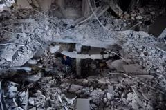 Cảnh đổ nát sau vụ không kích của Israel tại Beirut, Liban. (Ảnh: THX/TTXVN)