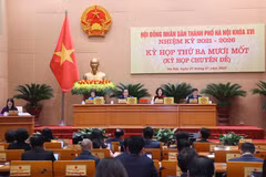 Chủ tọa điều hành kỳ họp. (Ảnh: Văn Điệp/TTXVN)