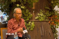 Học giả Thái Lan Kavi Chongkittavorn. (Ảnh: Đỗ Sinh/TTXVN)