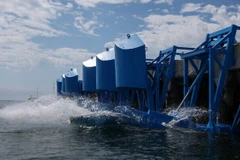 Năng lượng sóng được đánh giá là một nguồn tài nguyên tái tạo dồi dào và ổn định. . (Ảnh: AFP)