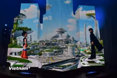 Neo Astro Boy và Black Jack, hai nhân vật đóng vai trò hướng dẫn viên giới thiệu triển lãm của Pasona Group tại EXPO 2025. (Ảnh: Nguyễn Tuyến-Phạm Tuân-Xuân Giao/Vietnam+)