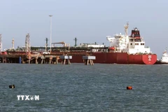 Tàu chở khí hóa lỏng Shivalik cập cảng Mundra, Ấn Độ sau khi di chuyển qua eo biển Hormuz ngày 16/3/2026. (Ảnh: ANI/TTXVN)