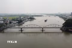 Cầu Ghềnh. (Ảnh: Sỹ Tuyên/TTXVN)