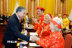 Tổng Bí thư, Chủ tịch nước Tô Lâm và các đại biểu. (Ảnh: Thống Nhất/TTXVN)