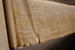Cuốn Kinh Thánh bằng tiếng Do Thái (Dead Sea Scrolls, còn được gọi là Cuộn sách Biển Chết). (Ảnh: Shutterstock)