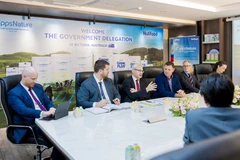 Bộ trưởng Danny Pearson đã có bài phát biểu trong chuyến thăm chính thức tới Nutifood.