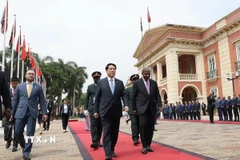 Tổng thống Angola João Manuel Gonçalves Lourenço và Phu nhân chủ trì Lễ đón Chủ tịch nước Lương Cường và Phu nhân. (Ảnh: Lâm Khánh/TTXVN)
