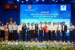 Công bố mạng lưới trung tâm đào tạo xuất sắc về lĩnh vực Công nghệ giáo dục. (Ảnh: Thu Hoài/TTXVN)