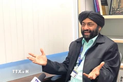Giáo sư Bilveer Singh, Phó trưởng Khoa Khoa học chính trị tại Đại học Quốc gia Singapore, trả lời phỏng vấn TTXVN. (Ảnh: Tất Đạt/TTXVN)