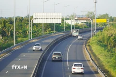 Cao tốc Trung Lương-Mỹ Thuận tại khu vực nút giao An Thái Trung (Đồng Tháp) hiện có 4 làn xe. (Ảnh: Nhựt An/TTXVN)