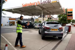 Một trạm xăng ở Anh. (Ảnh: Reuters)