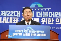 Nghị sỹ Kim Byung-kee sau khi được bầu làm Chủ tịch mới của đảng Dân chủ (DP) cầm quyền ở Hàn Quốc, ngày 13/6/2025. (Ảnh: Yonhap/TTXVN)