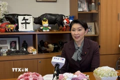 Chủ tịch Liên minh nghị sỹ hữu nghị Nhật - Việt Obuchi Yuko trả lời phỏng vấn của TTXVN. (Ảnh: Xuân Giao/TTXVN)