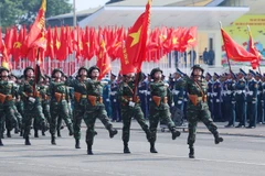 Lực lượng quân đội tham gia hợp luyện diễu binh, diễu hành tại Biên Hòa, Đồng Nai. (Ảnh: Dương Giang/TTXVN)