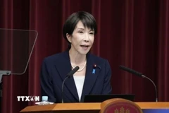 Thủ tướng Nhật Bản Sanae Takaichi phát biểu tại cuộc họp báo ở Tokyo ngày 19/1/2026. (Ảnh: Kyodo/TTXVN)