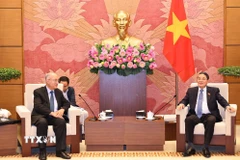Phó Chủ tịch Quốc hội Nguyễn Đức Hải tiếp Tiến sỹ Kambiz Ghawami, Chủ tịch Tổ chức Hỗ trợ đại học thế giới, Cộng hòa Liên bang Đức (WUS). (Ảnh: Minh Đức/TTXVN)