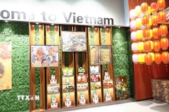 Thông qua các sản phẩm trưng bày tại đây mà nhiều nhà nhập khẩu và người tiêu dùng Trung Quốc mới biết đến sản phẩm chất lượng cao của Việt Nam. (Ảnh: Công Tuyên/TTXVN)